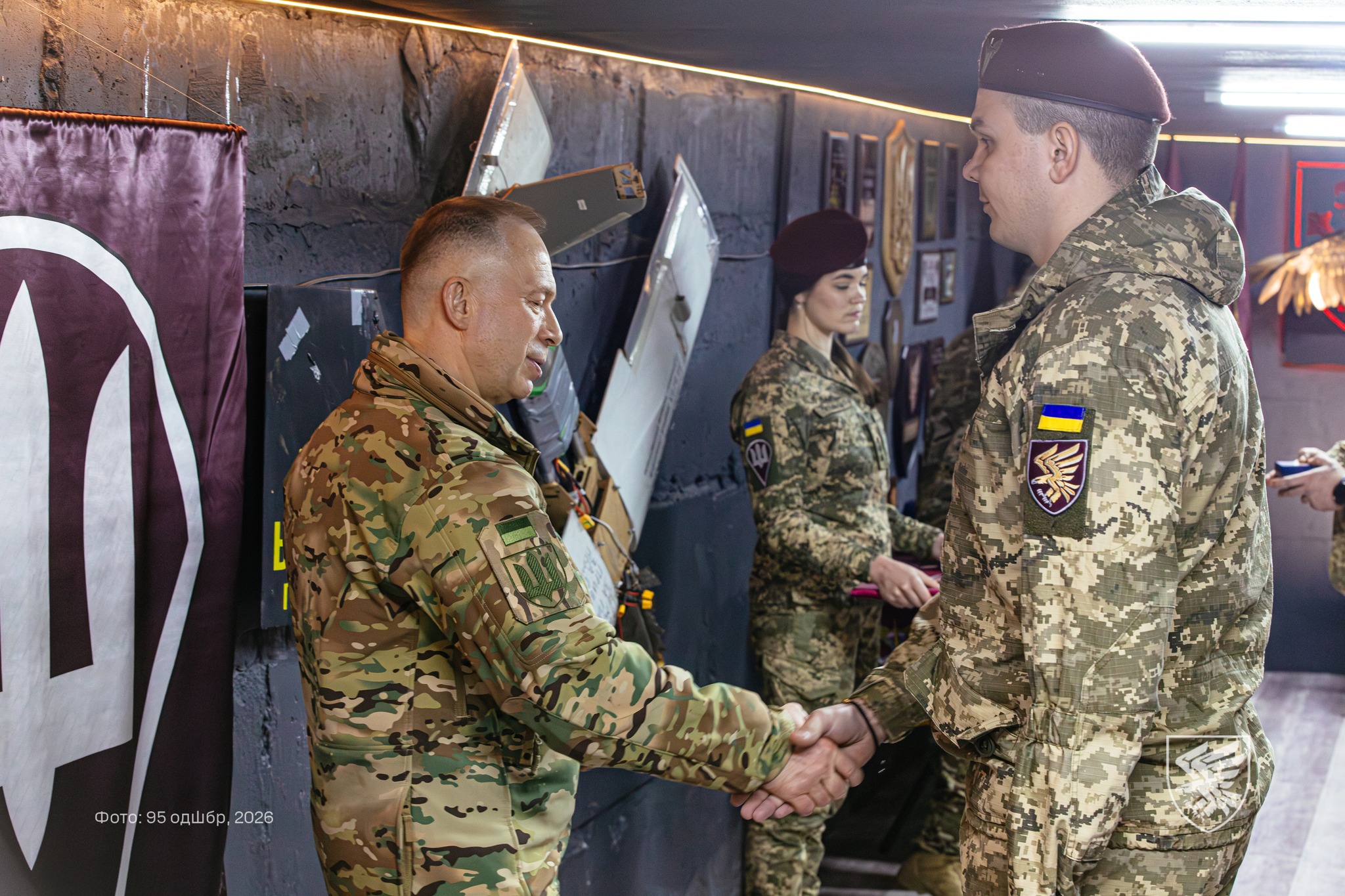 Сирський вручив «Срібний хрест» десантнику 95-ї бригади із Черкащини