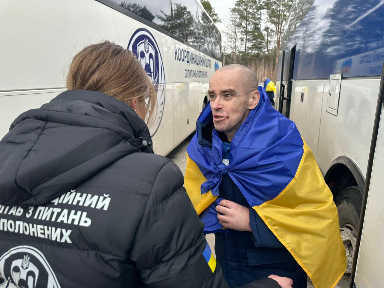 Україна повернула з російського полону 300 військових і двох цивільних - фото 4