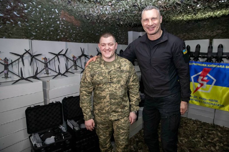 Київ передав бійцям 5-ї штурмової бригади 1300 БпЛА - фото 3