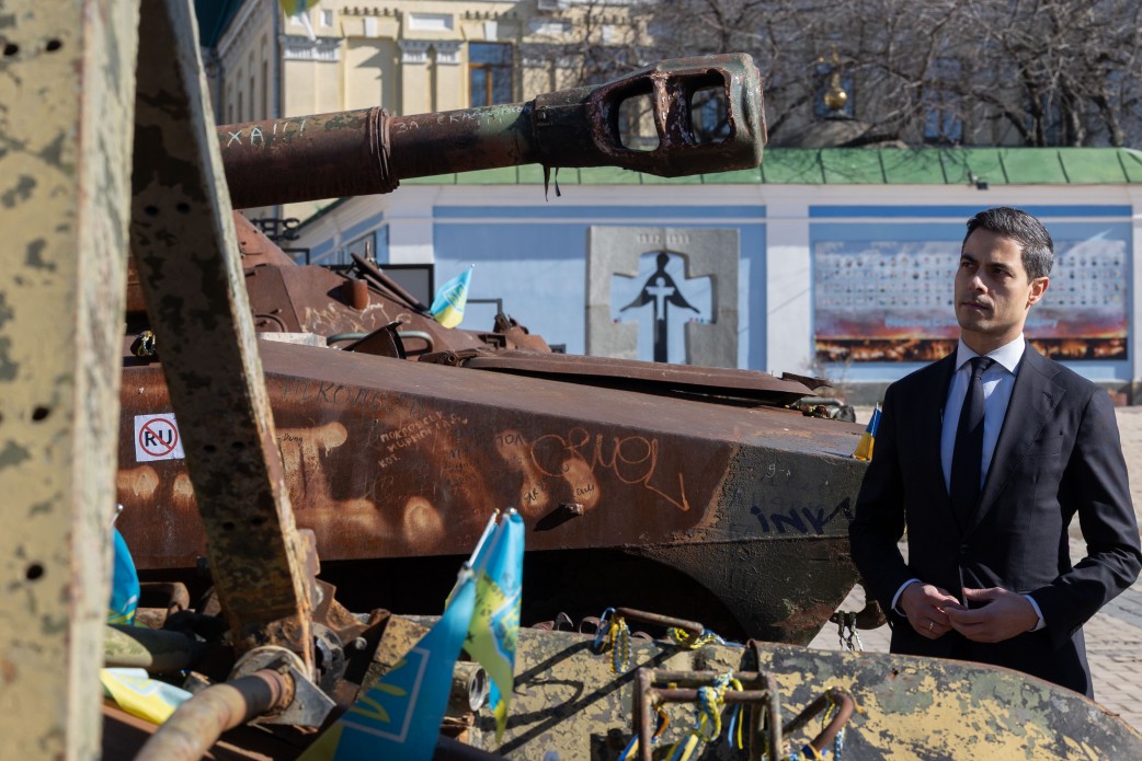 Президент України та Прем’єр-міністр Нідерландів вшанували пам’ять загиблих українських захисників і захисниць