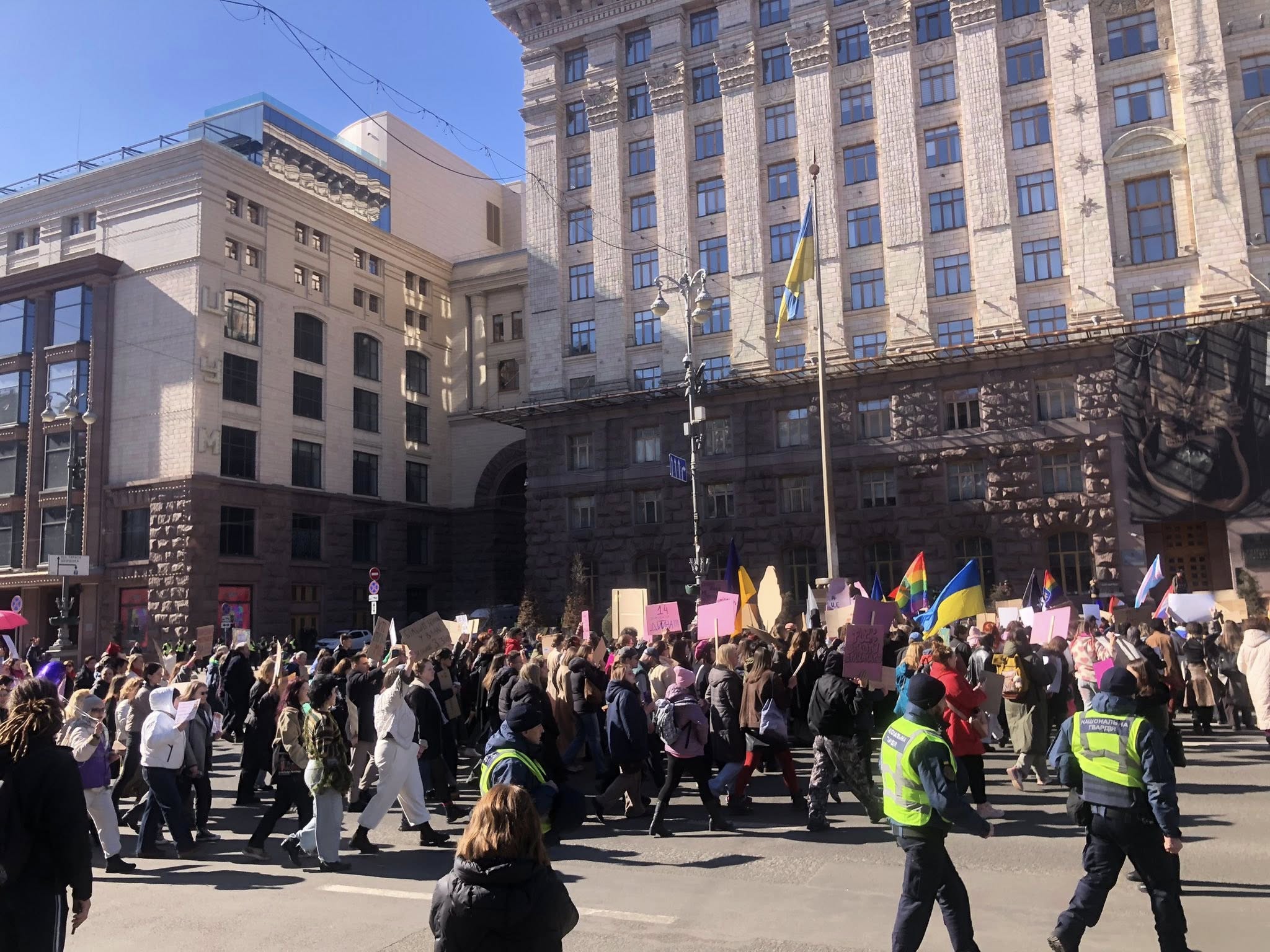 Марш жінок проходить сьогодні у Києві - фото 8