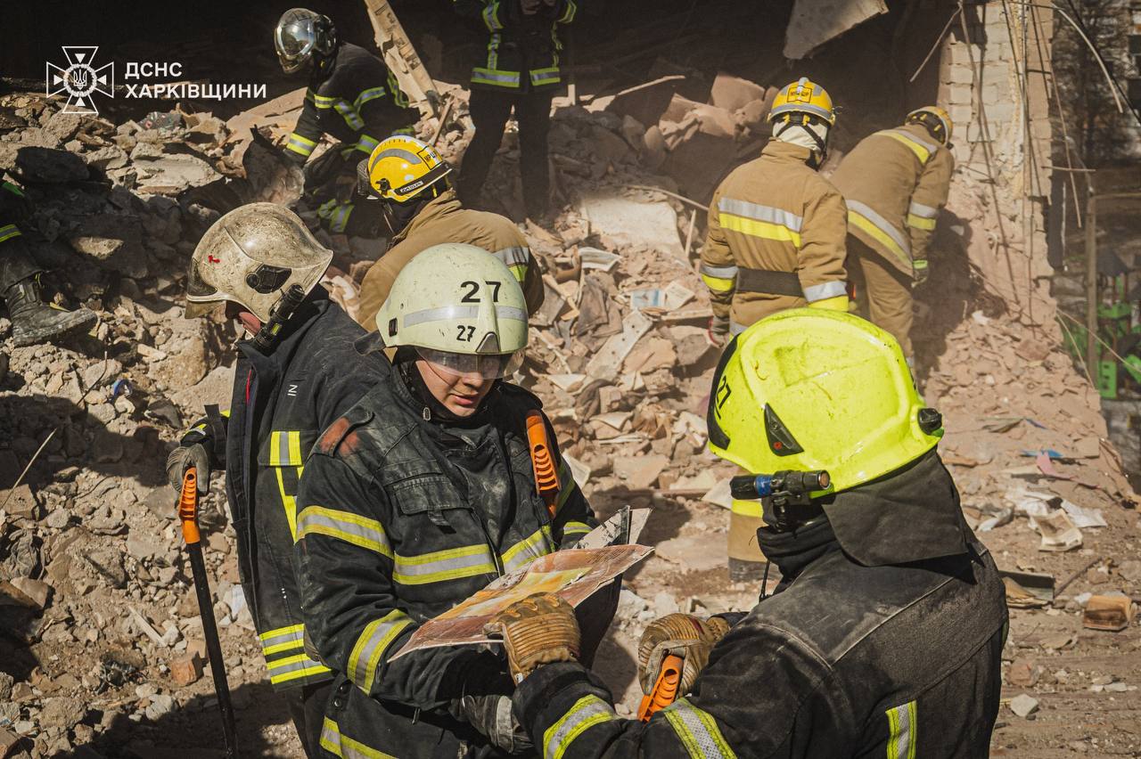 Аварійно-рятувальні роботи завершили у Харкові: підтвердили загибель 10 людей