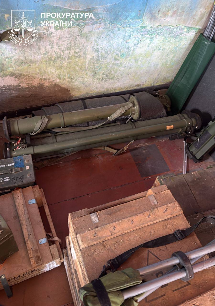 У Києві ділки замаскувались під СТО та торгували зброєю - фото 4