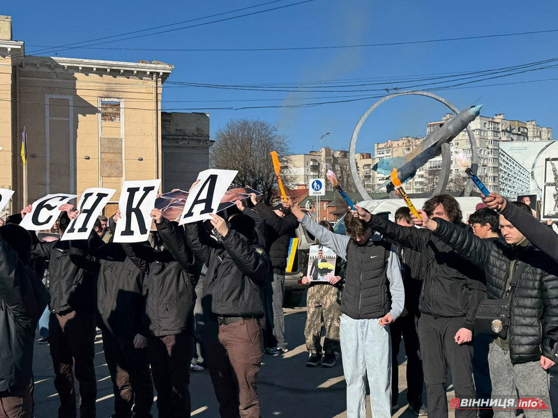 Навіки 21: у Вінниці вшанували пам’ять бійця «Азова», Героя України Назарія Гринцевича - фото 27