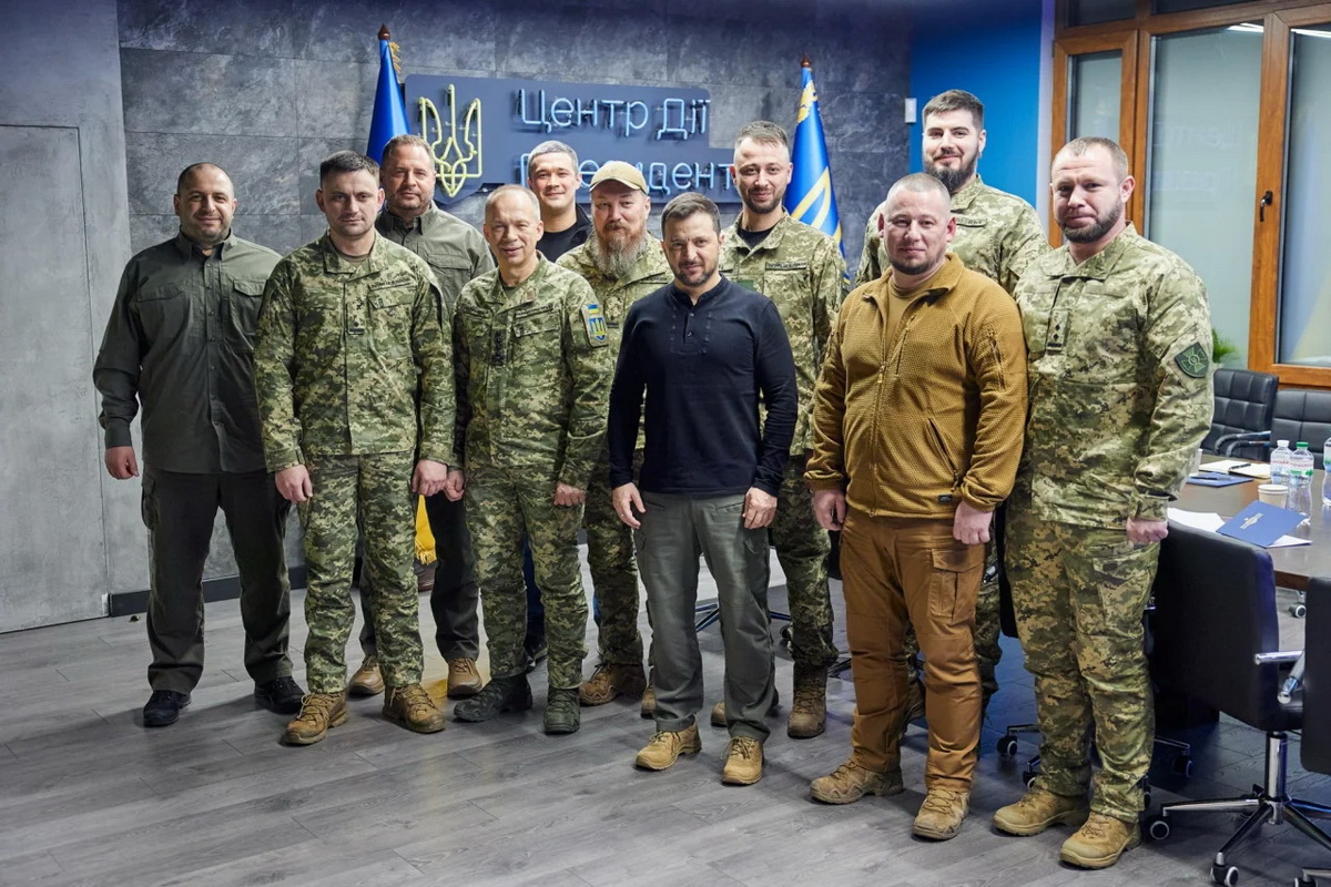 Сирський присвоїв звання полковника Герою України з Вінниччини Кирилу Вересу