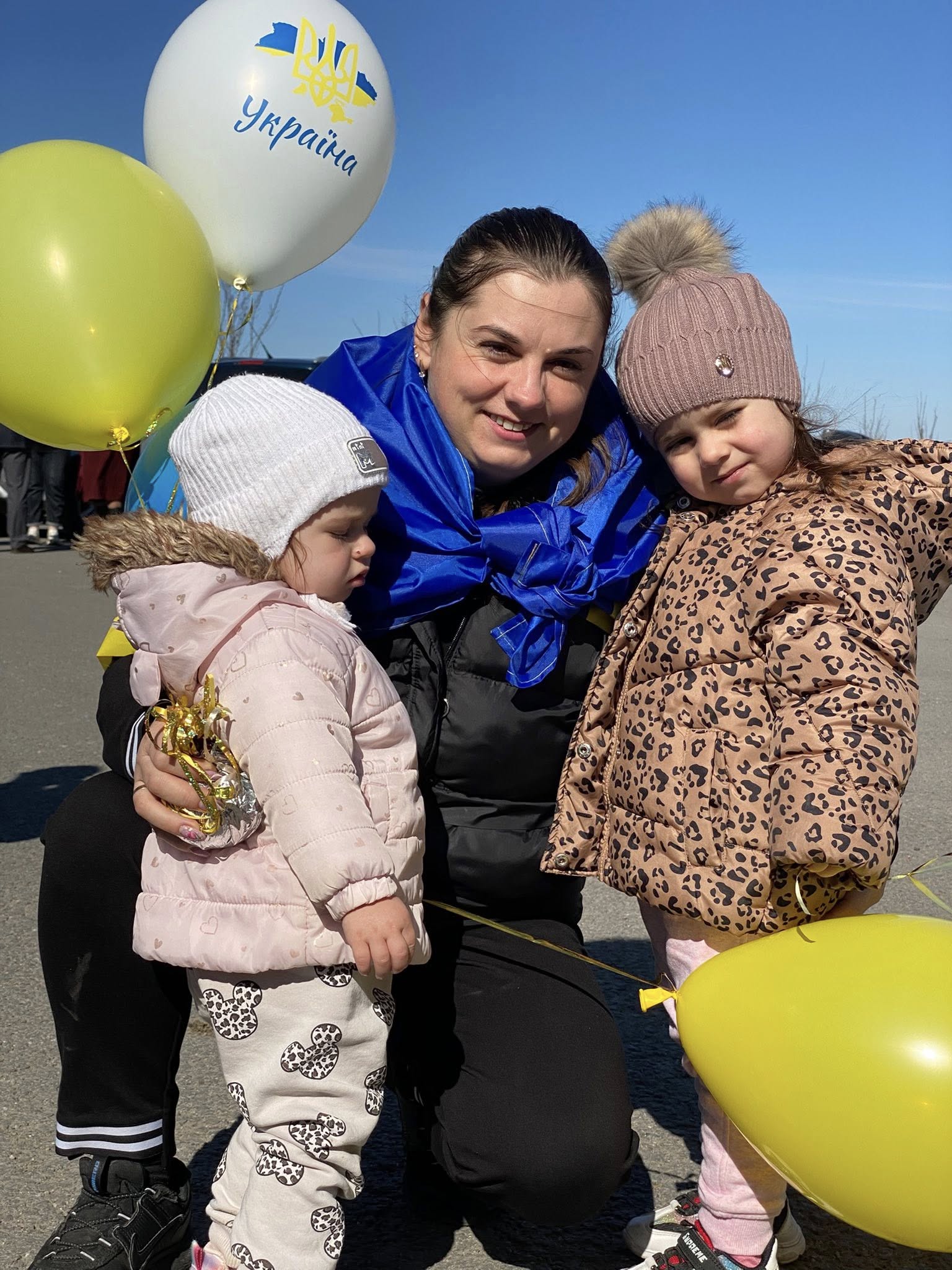 Усією громадою зустріли звільненого з полону бійця 59-ї бригади на Вінниччині - фото 7