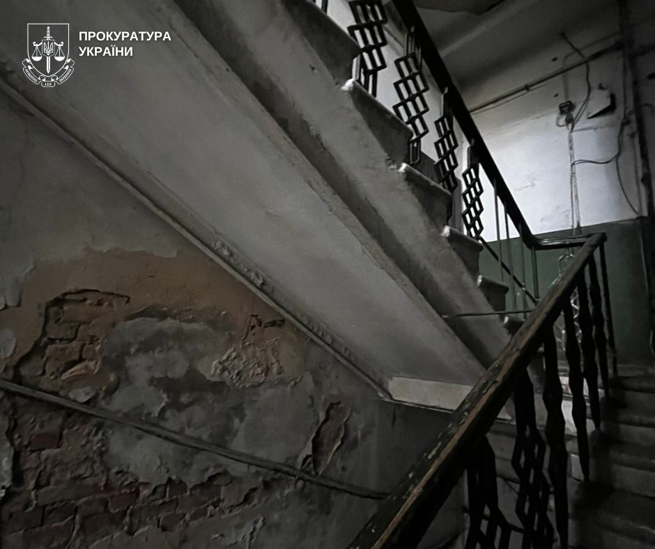 Старовинний будинок для офіцерів-вихователів у Києві перебуває у частково аварійному стані - фото 2