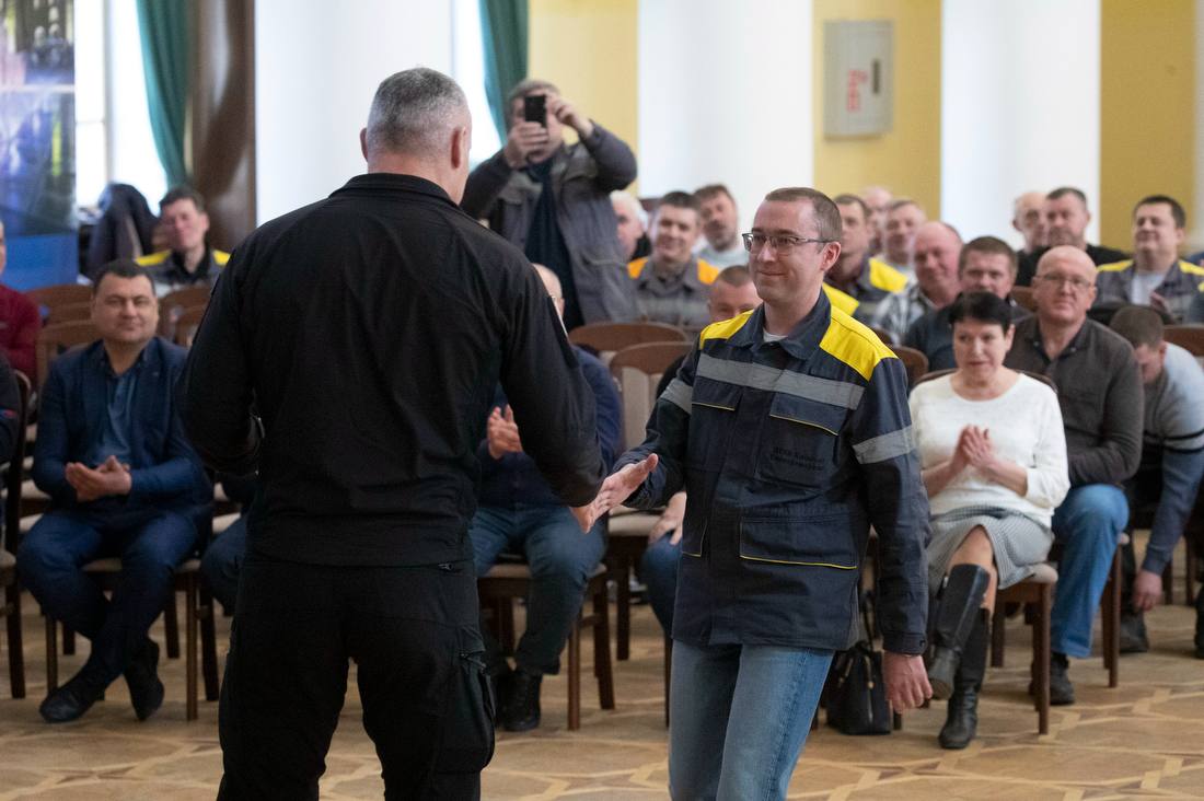 Кличко вручив київським комунальникам відзнаки від столиці - фото 4