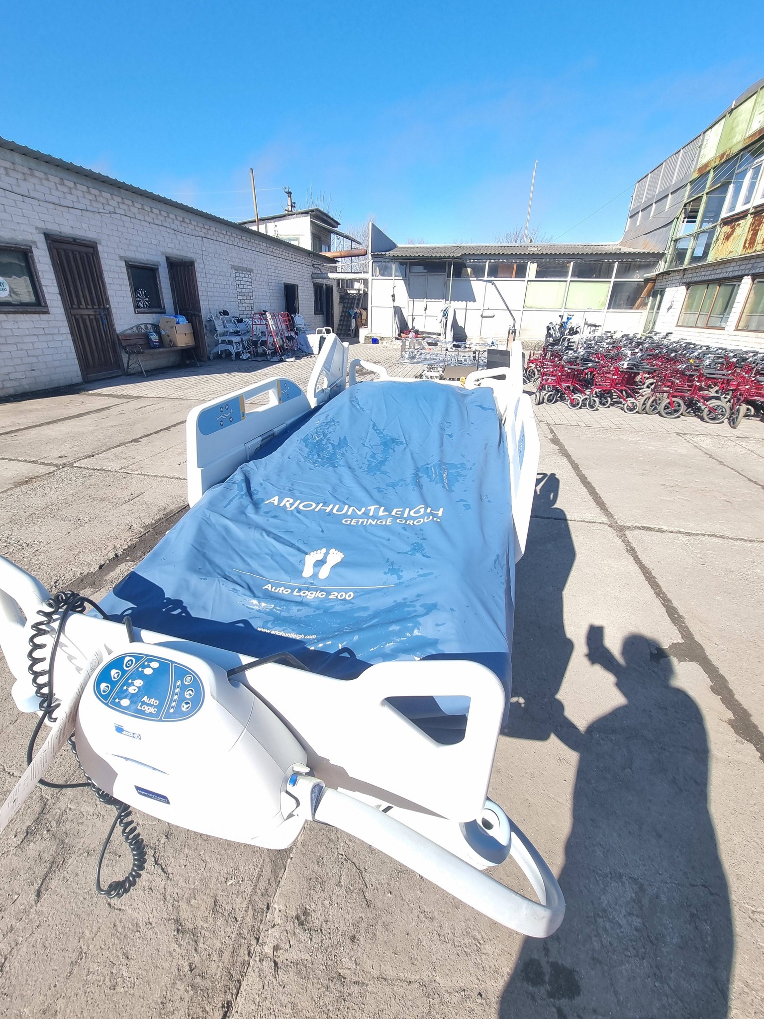 Черкаська обласна лікарня отримала сучасне обладнання для реанімації - фото 2