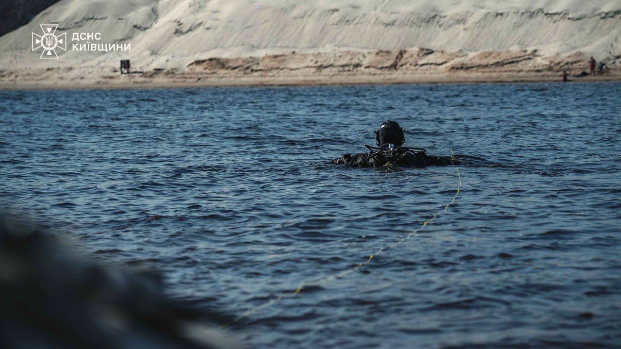 Намагався перепливти Дніпро: на Вишгородщині третю добу тривають пошуки зниклого чоловіка