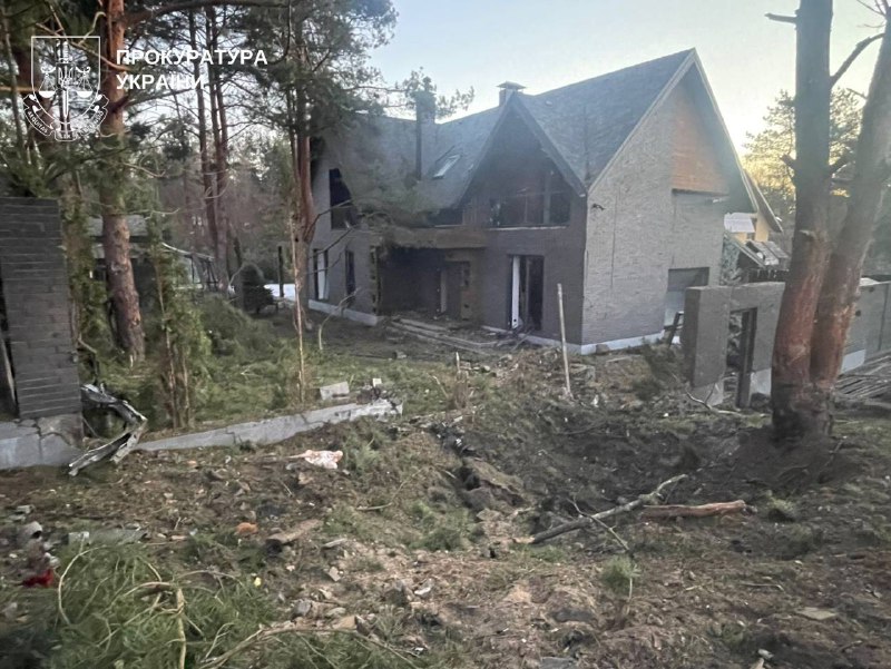 Під ударом школи, садочок та житлові будинки: прокуратура документує наслідки обстрілу Київщини