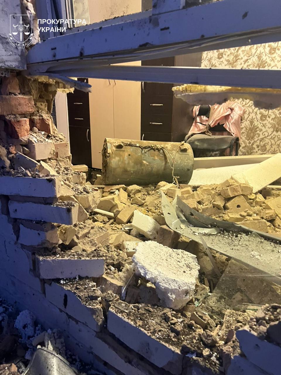 Під ударом школи, садочок та житлові будинки: прокуратура документує наслідки обстрілу Київщини - фото 3