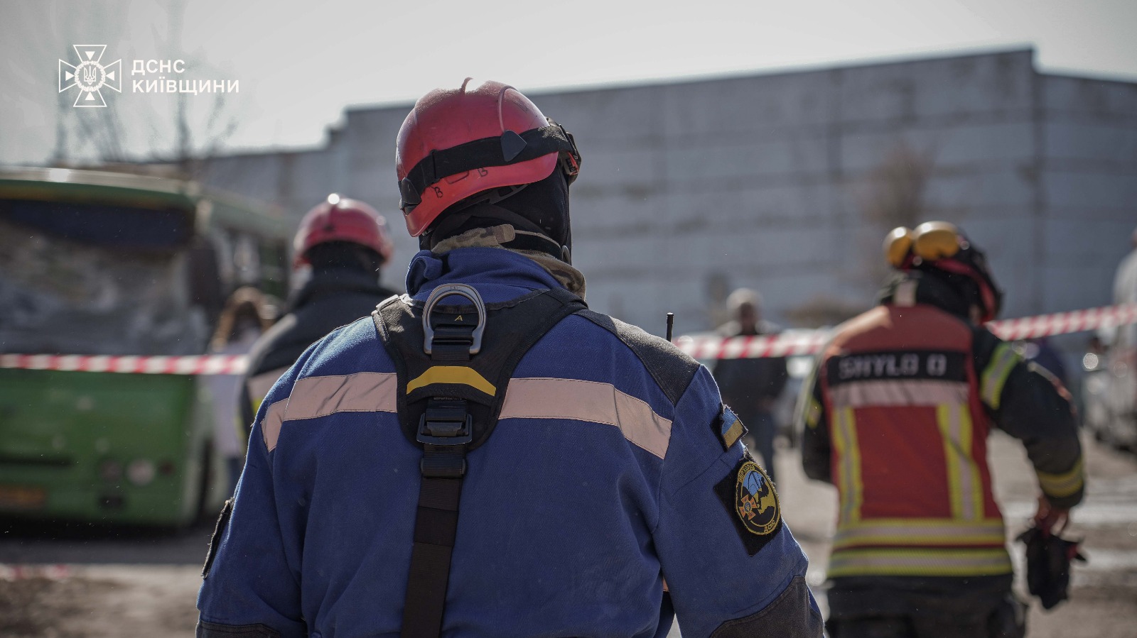 Рятувальники загасили всі пожежі після нічного обстрілу Київщини - фото 6