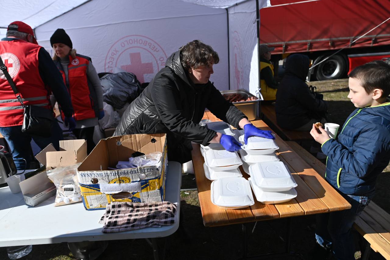 На Київщині зросла кількість постраждалих внаслідок російської атаки - фото 5