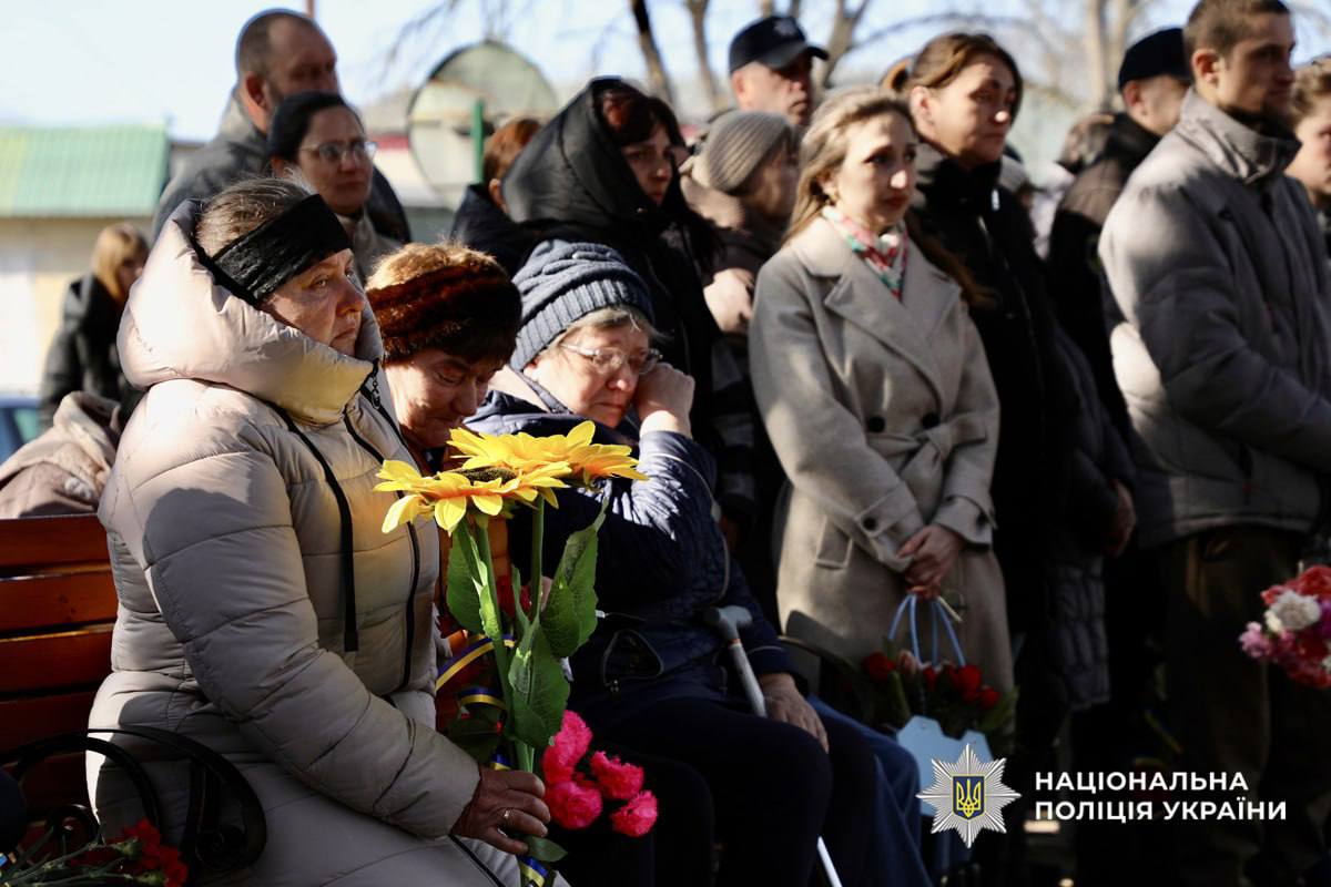Меморіал загиблому поліцейському та захисникам України відкрили на Черкащині - фото 8