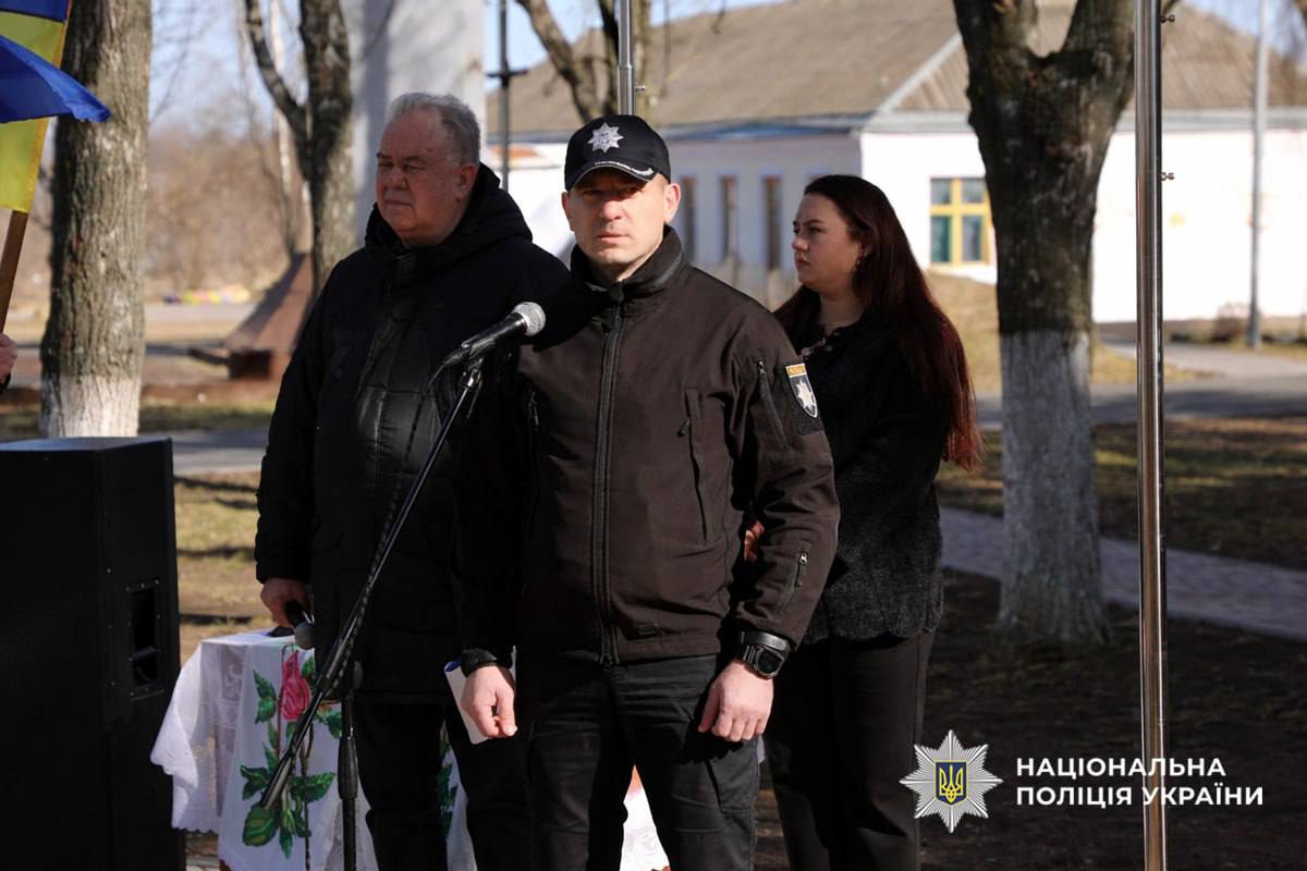 Меморіал загиблому поліцейському та захисникам України відкрили на Черкащині - фото 7