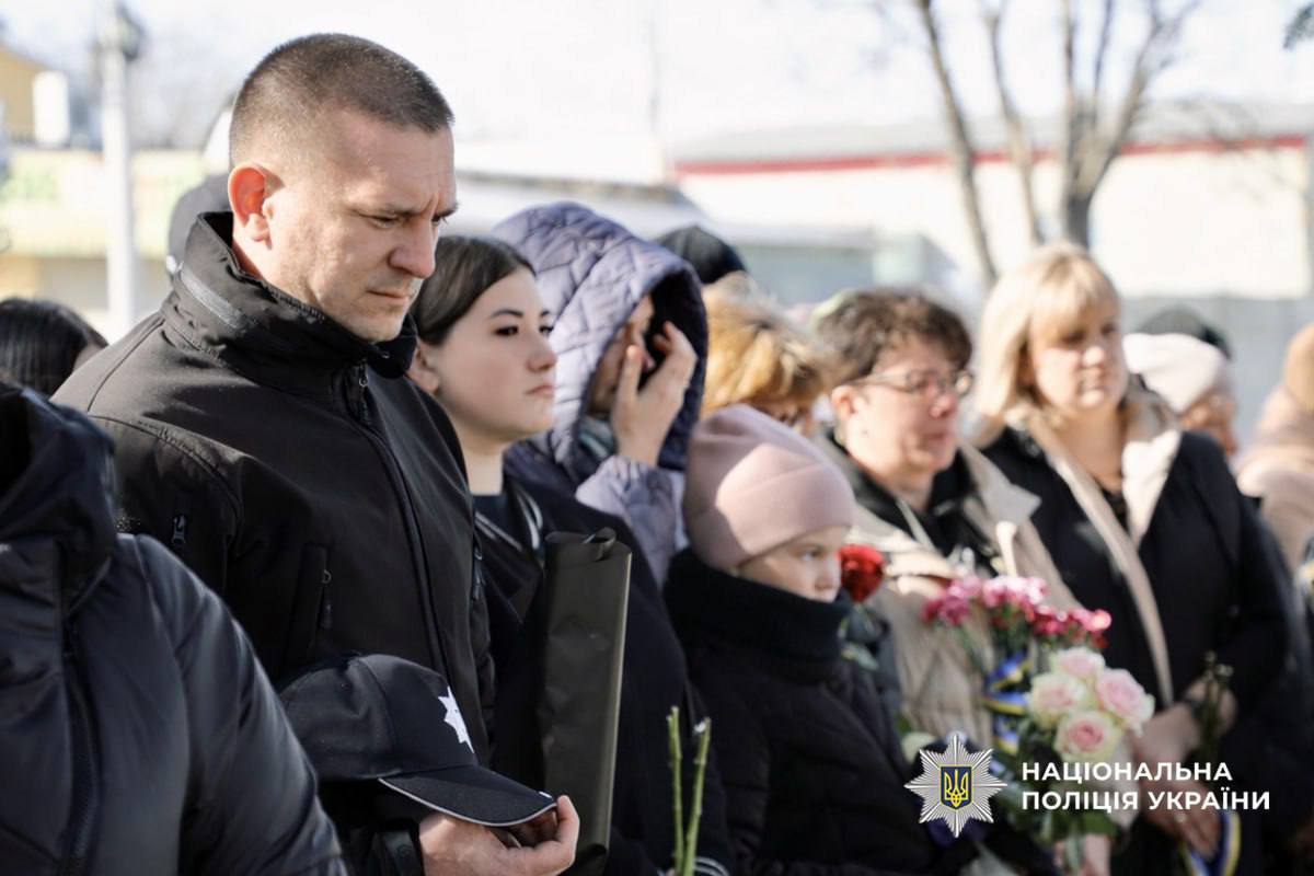 Меморіал загиблому поліцейському та захисникам України відкрили на Черкащині - фото 6