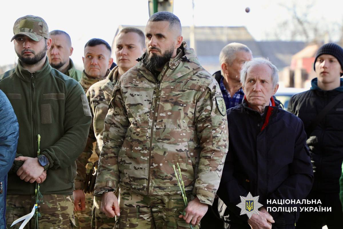 Меморіал загиблому поліцейському та захисникам України відкрили на Черкащині - фото 5