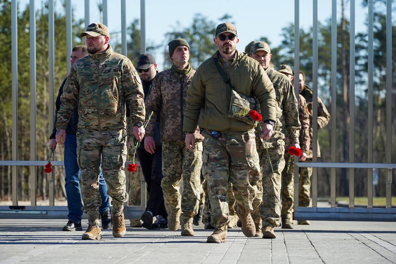 На Національному військовому меморіальному кладовищі вшанували пам’ять полеглих воїнів - фото 2