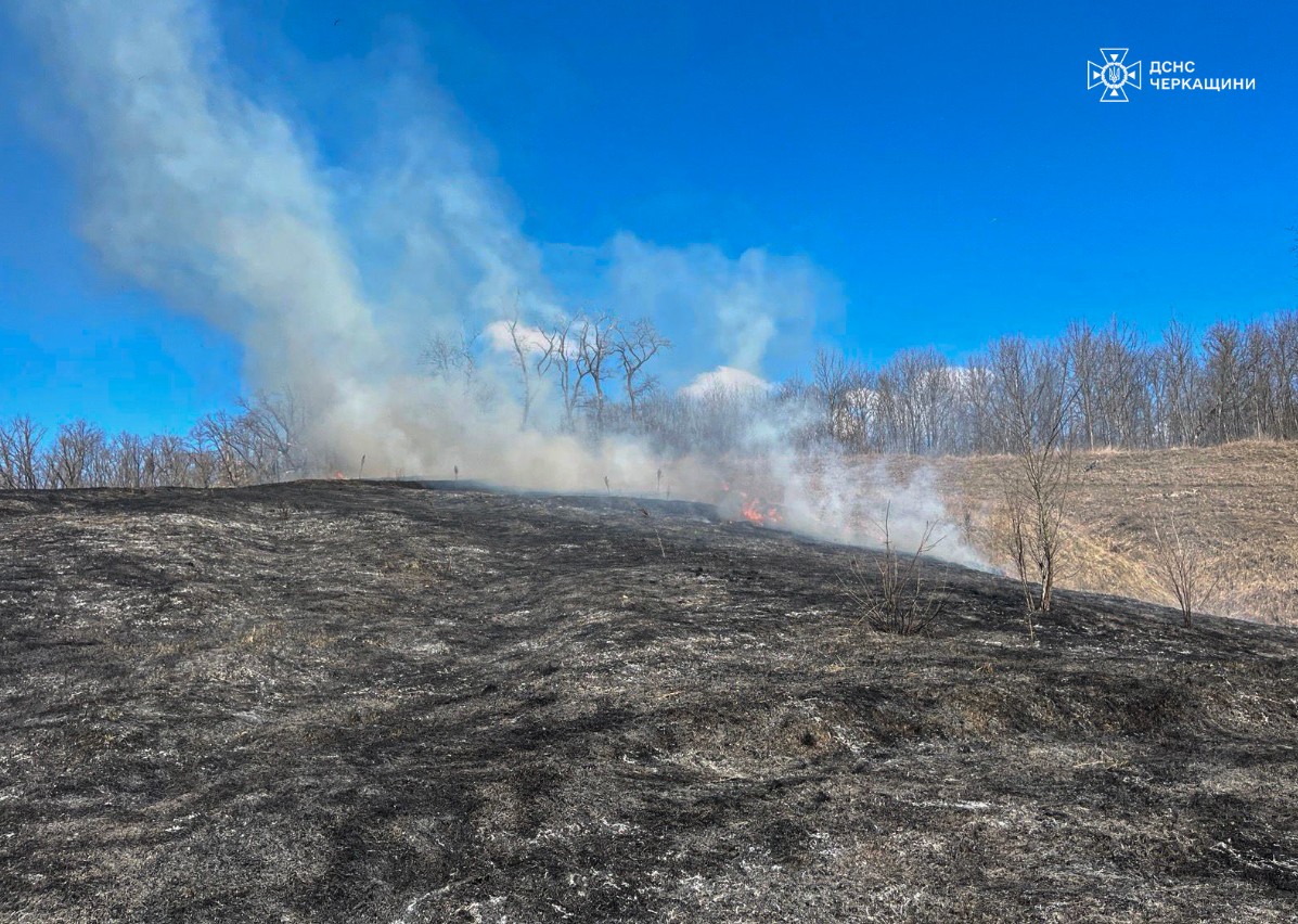 В Уманському районі жінка загинула, спалюючи суху траву