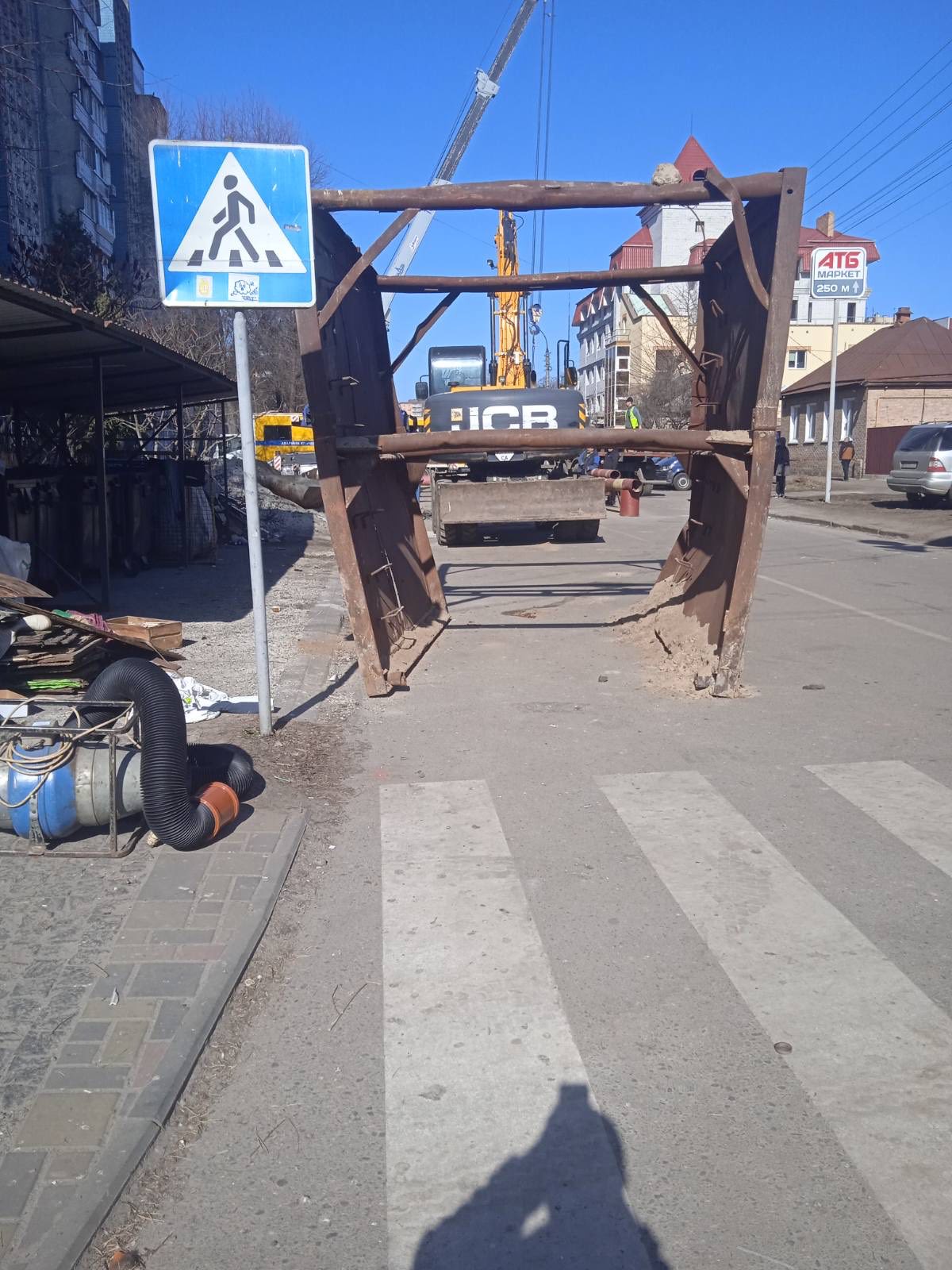 У Черкасах відремонтували і запустили колектор на вулиці Гоголя