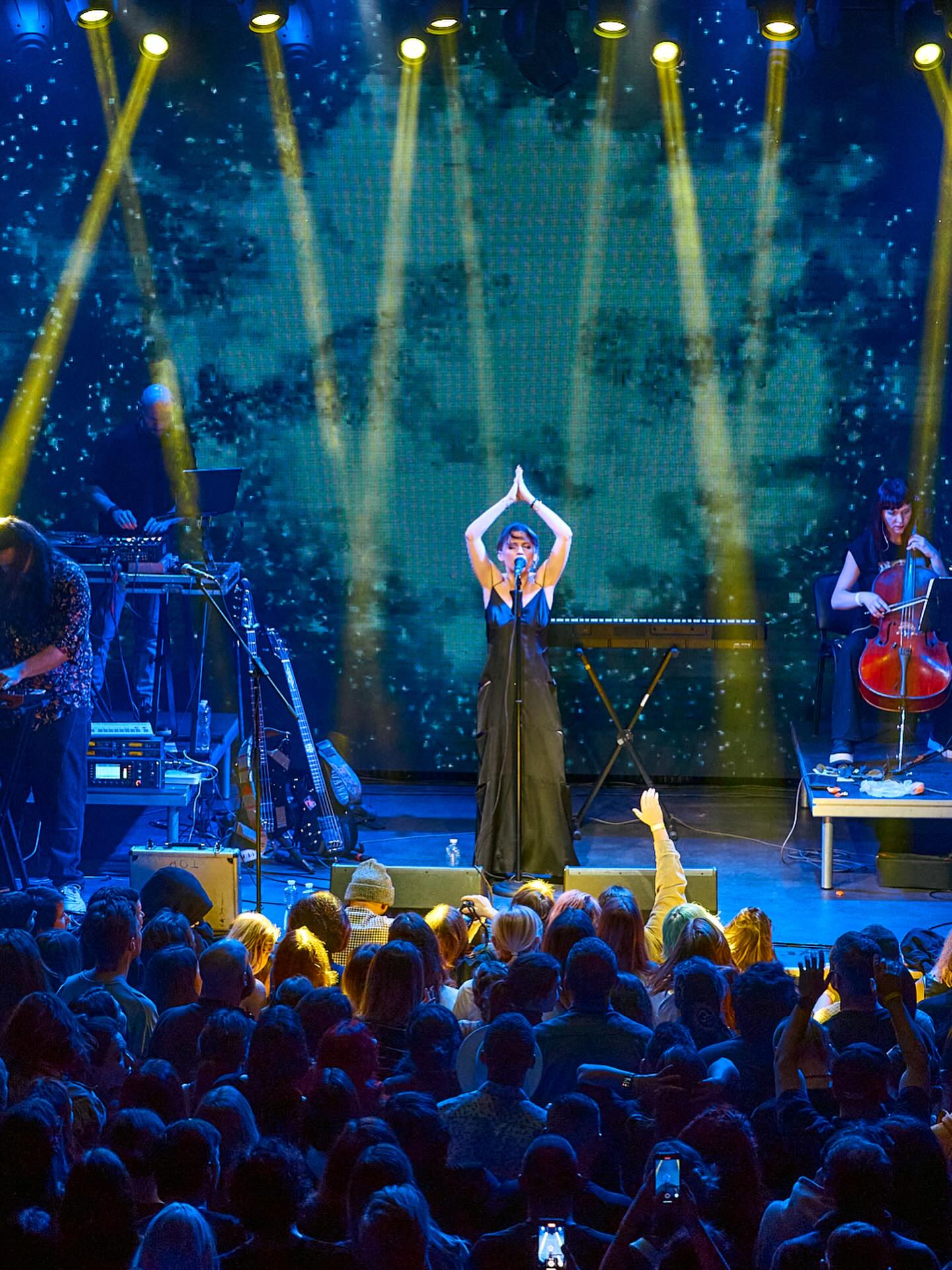 Перед концертом у Черкасах застрягла в туалеті: Ірена Карпа поділилася смішними історіями з гастролей