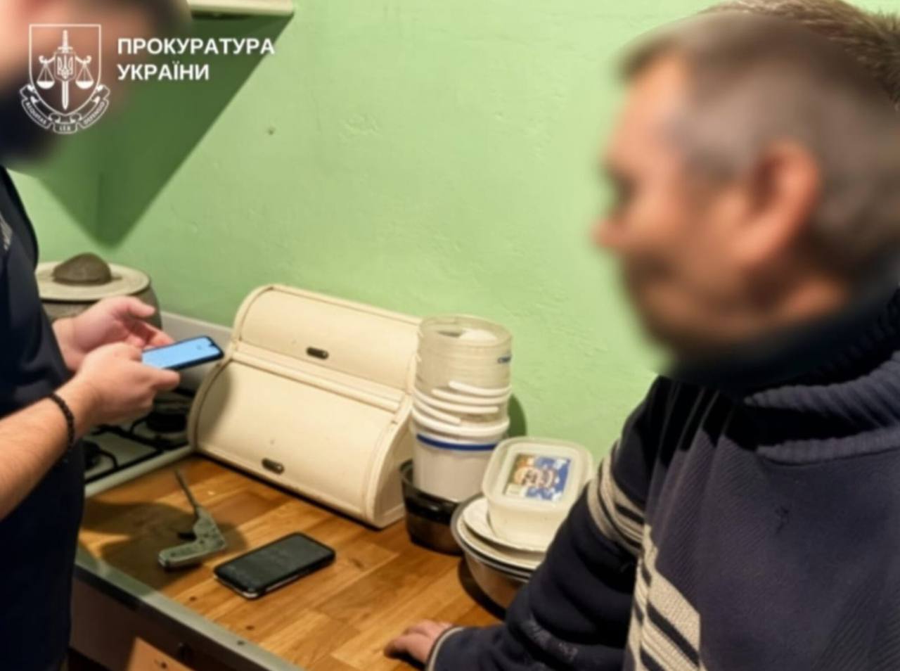 Правоохоронці викрили чоловіка, який змушував 8-річних дітей створювати порнографію - фото 2