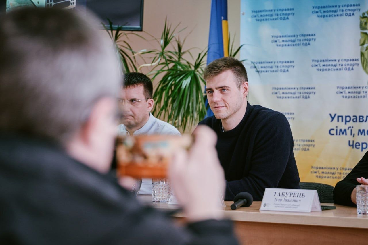 Скелетоніст Владислав Гераскевич привіз легендарний шолом у Черкаси - фото 5