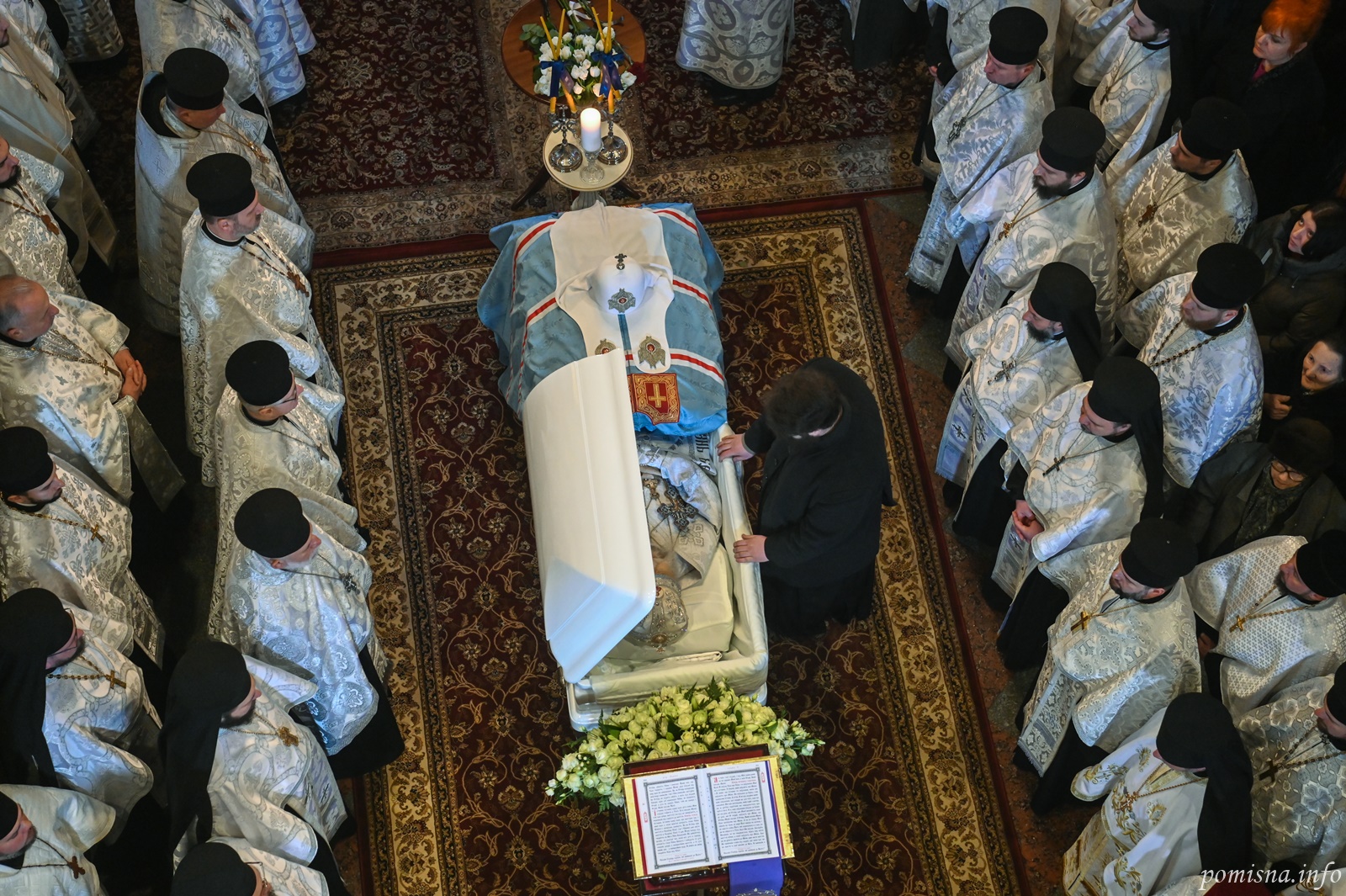 Блаженнійший Митрополит Епіфаній очолив першу частину чину відспівування Святійшого Патріарха Філарета - фото 2