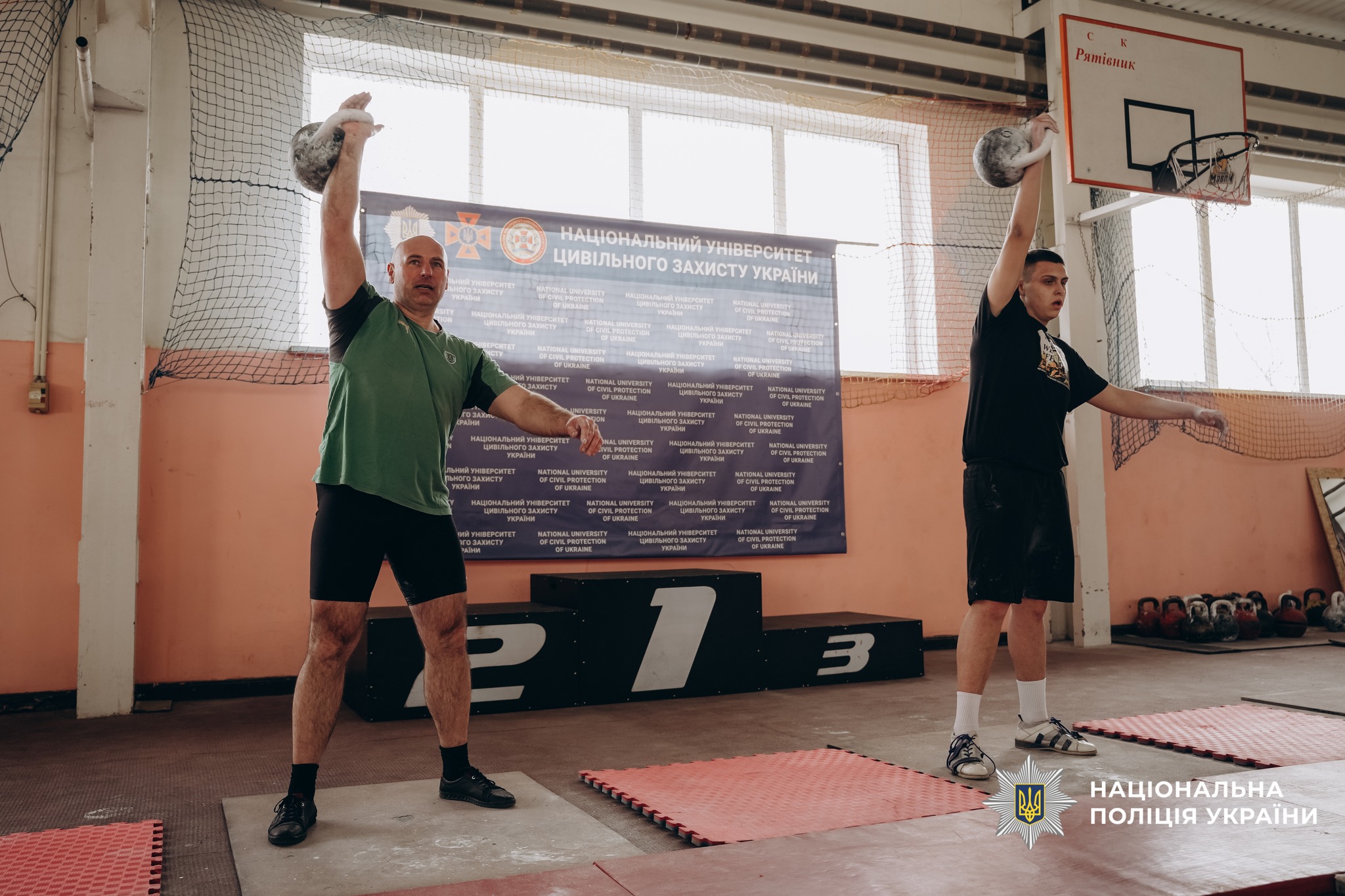 У Черкасах провели чемпіонат з гирьового спорту серед ветеранів і правоохоронців