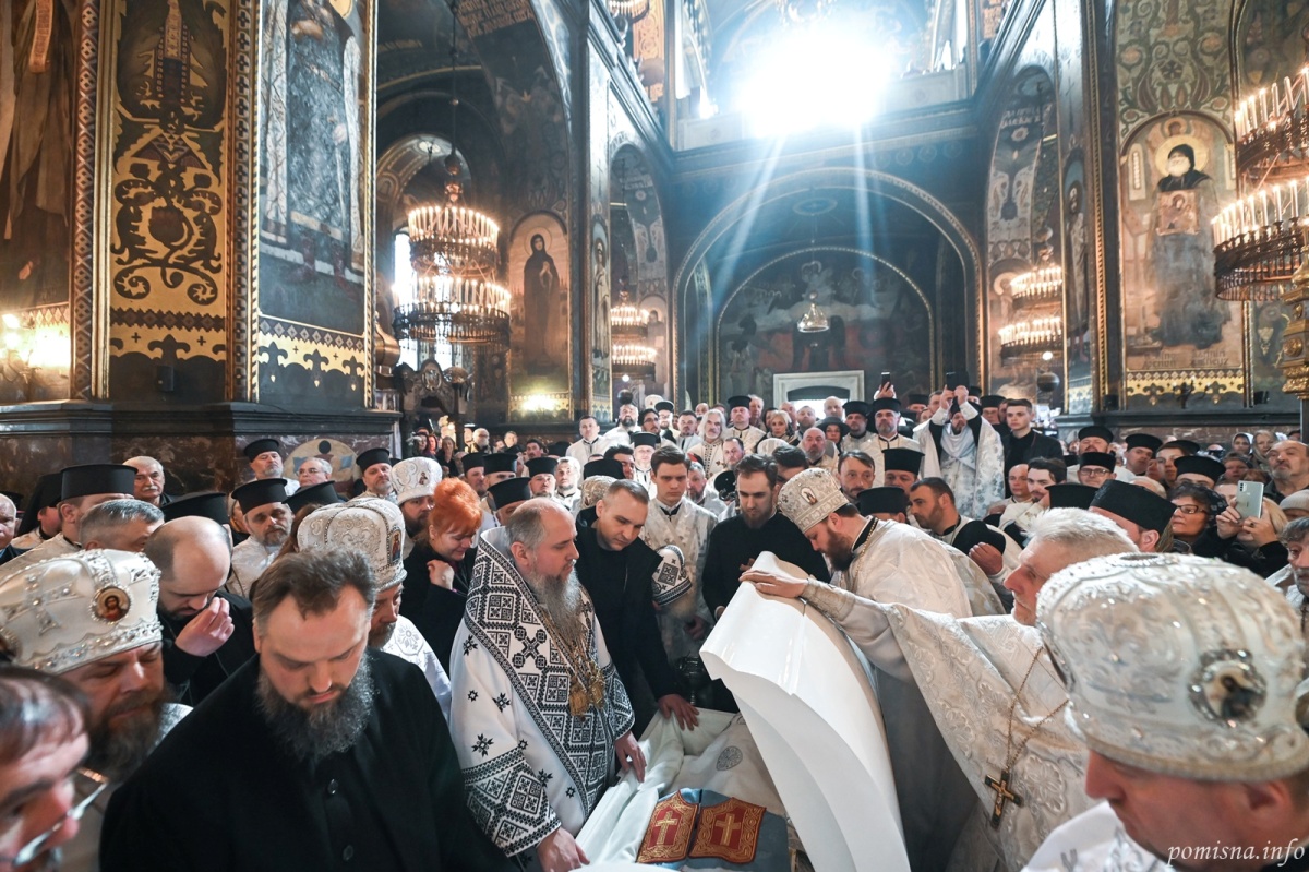 Виконали останню волю: У Володимирському кафедральному соборі поховали патріарха Філарета - фото 6