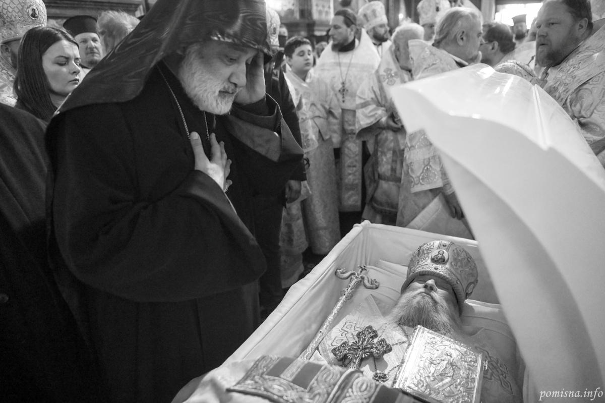 Виконали останню волю: У Володимирському кафедральному соборі поховали патріарха Філарета - фото 7