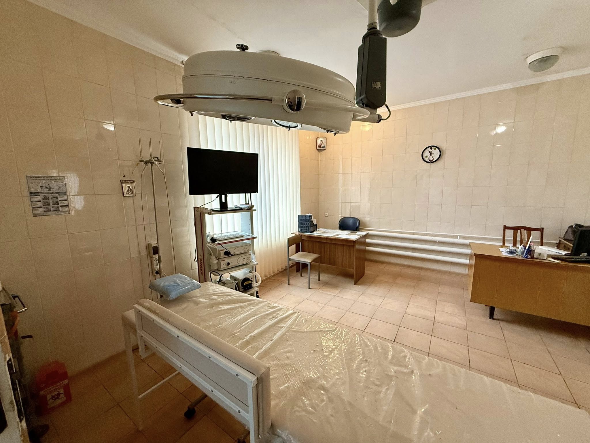 У Христинівській міській лікарні відремонтували операційну, палати і вбиральню - фото 5