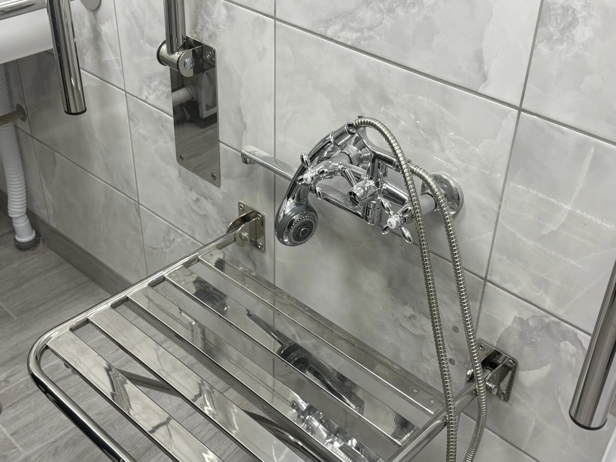 У Христинівській міській лікарні відремонтували операційну, палати і вбиральню - фото 6