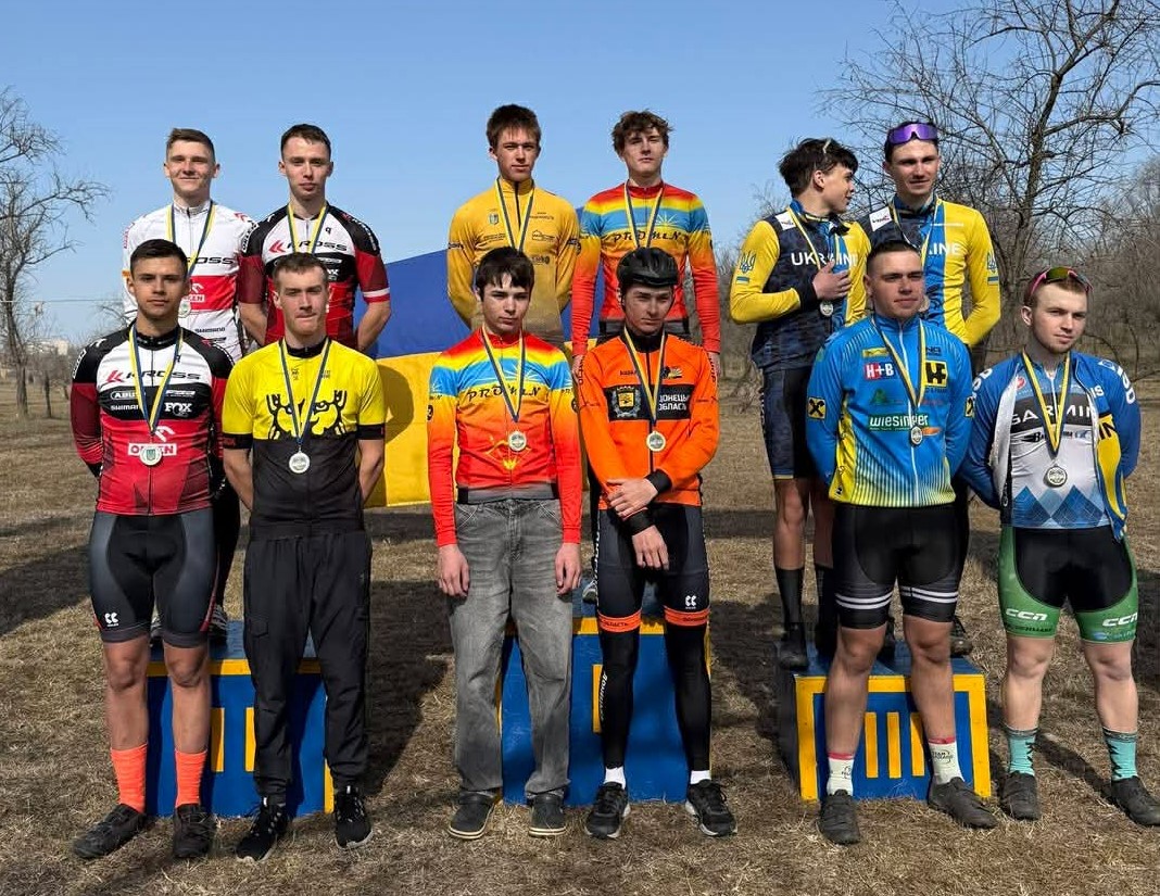 Черкаські велосипедисти вибороли медалі на чемпіонаті України з велокросу - фото 2