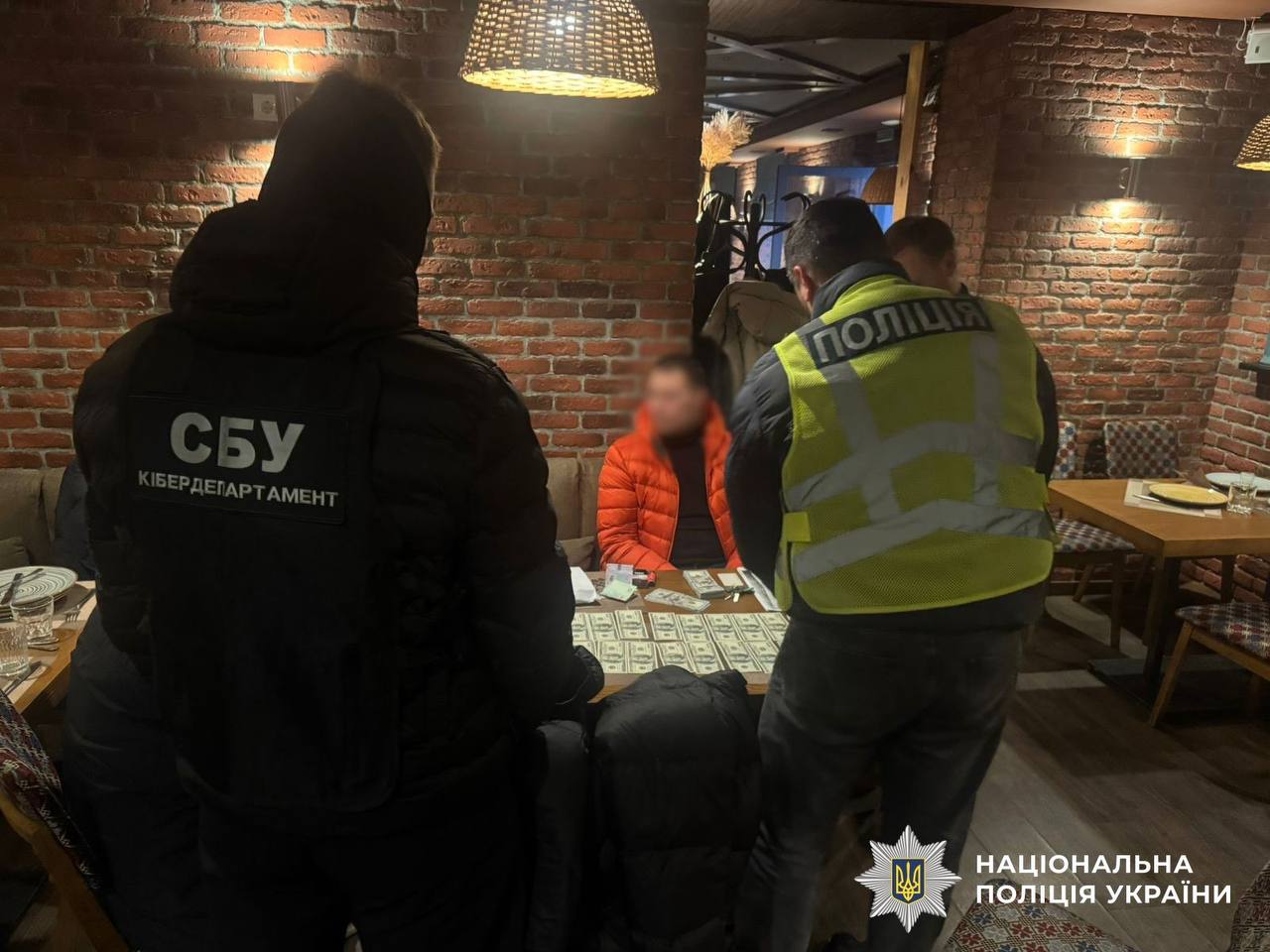 У Києві викрили схему з фіктивною інвалідністю за 32 тисячі доларів