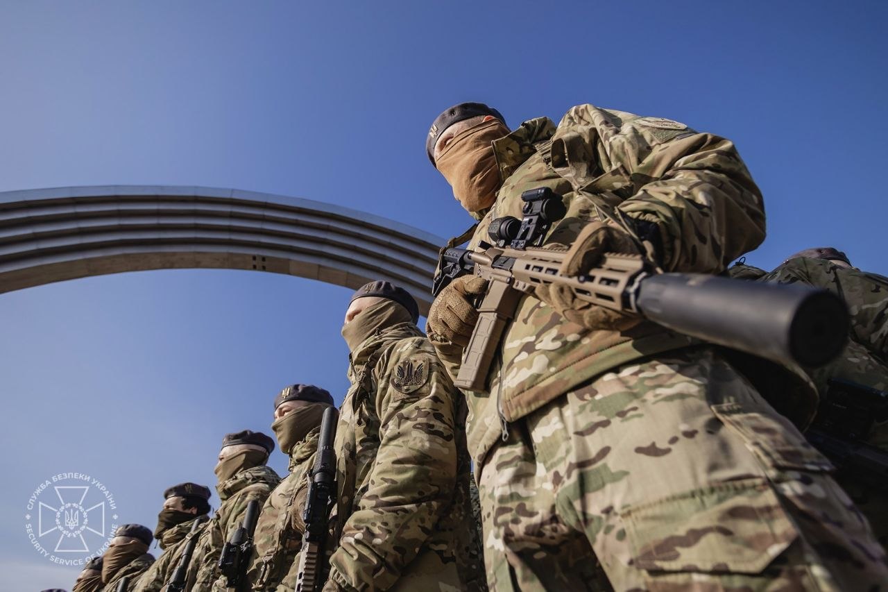 У столиці відкрили пам’ятний знак на честь співробітників СБУ - фото 6