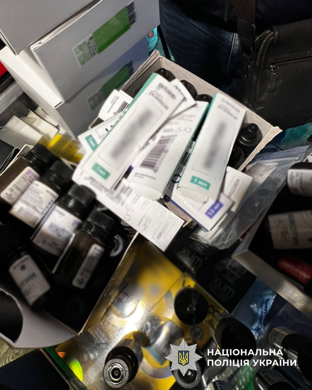 У Черкасах незаконно торгували рідинами для електронних сигарет - фото 6