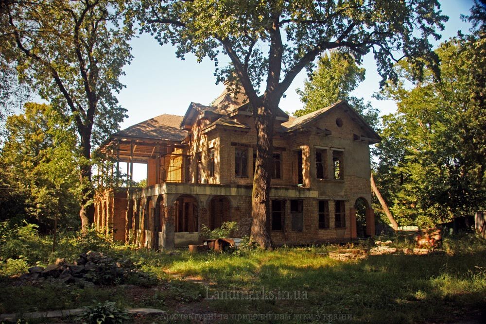 Весна в Києві: незвичайні місця для прогулянок та добірка цікавих заходів