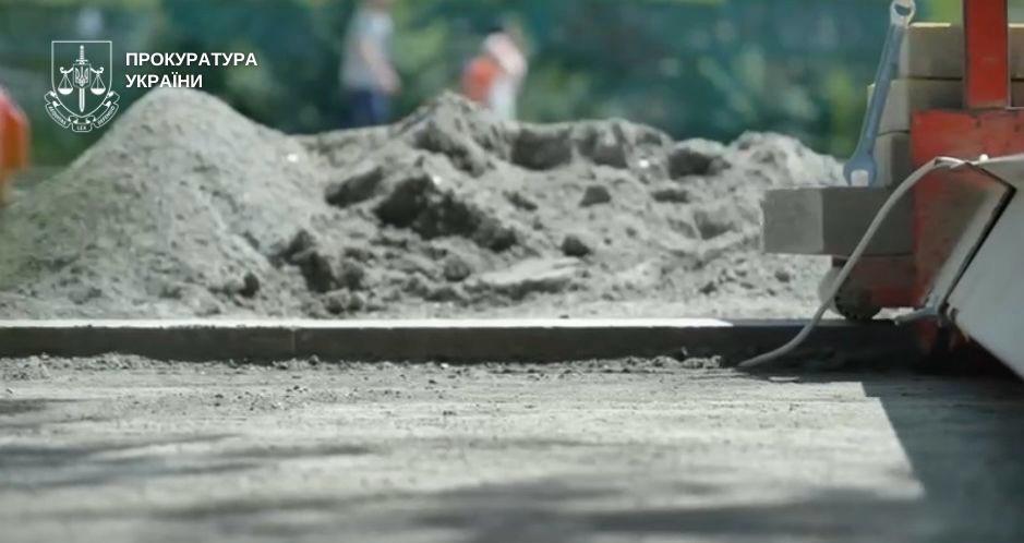 У Києві судитимуть посадовців Київавтодору та інженера за неякісний ремонт дороги в центрі столиці - фото 3