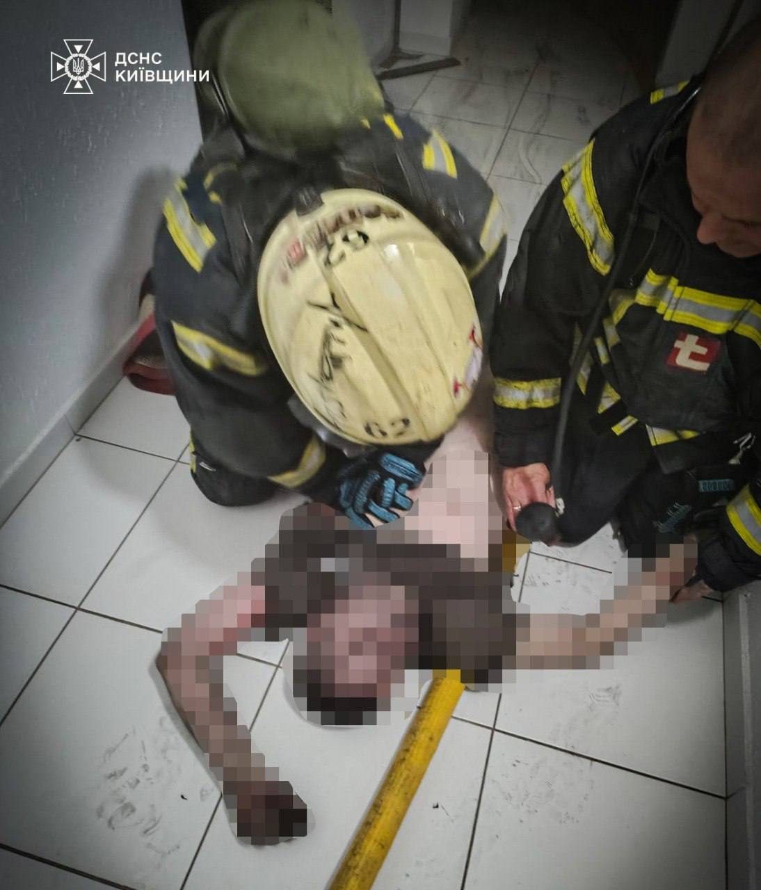 У Бучанському районі під час пожежі загинув чоловік, врятовано 12 людей