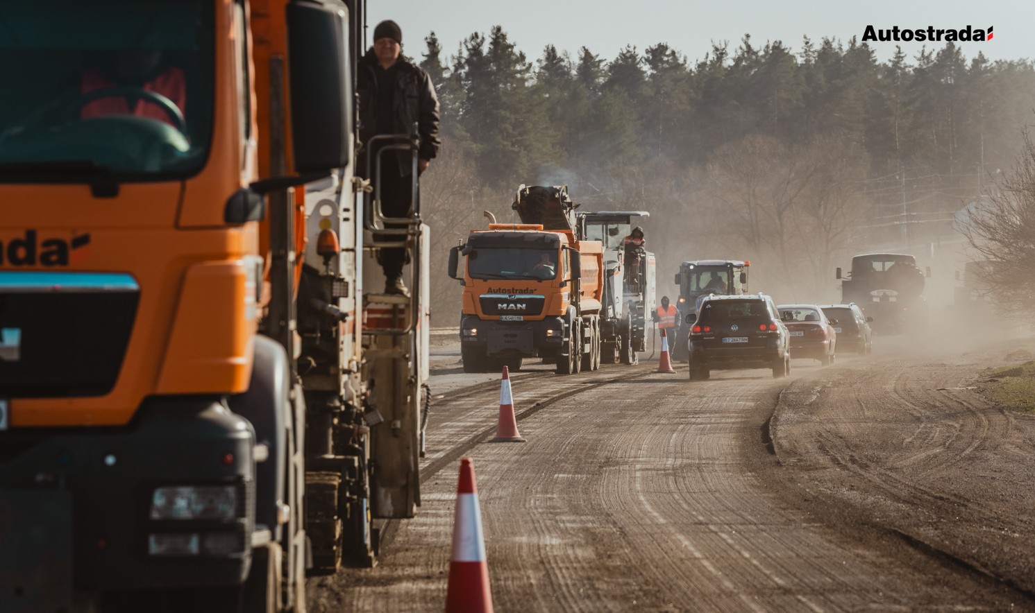 Ремонтують одну з найкритичніших доріг Черкащини – трасу Н-16. Фото