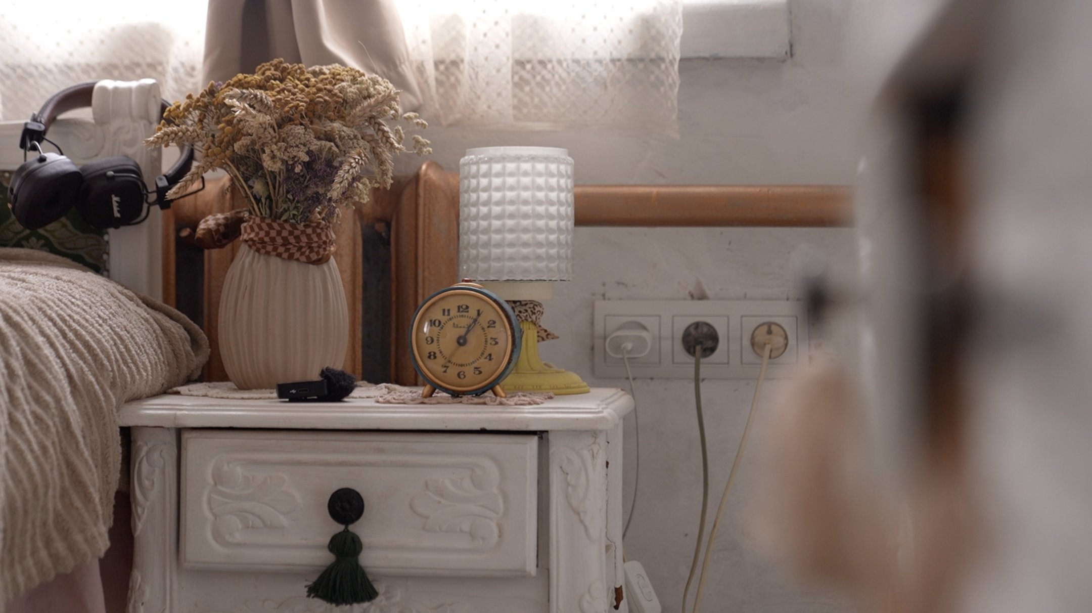 Продала авто заради мрії: художниця з Черкас переїхала у село й облаштувала власну майстерню