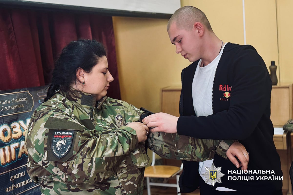 У Золотоноші школярам провели інтерактивний урок із безпеки та профорієнтації - фото 3