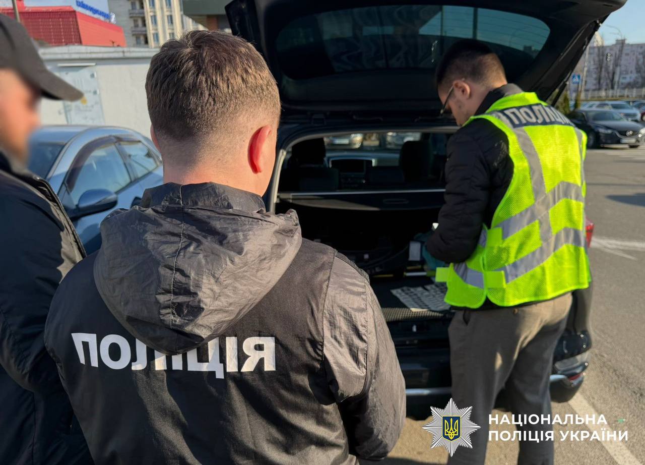 У Києві експрацівнику сервісного центру МВС повідомили про підозру за «допомогу» з іспитами