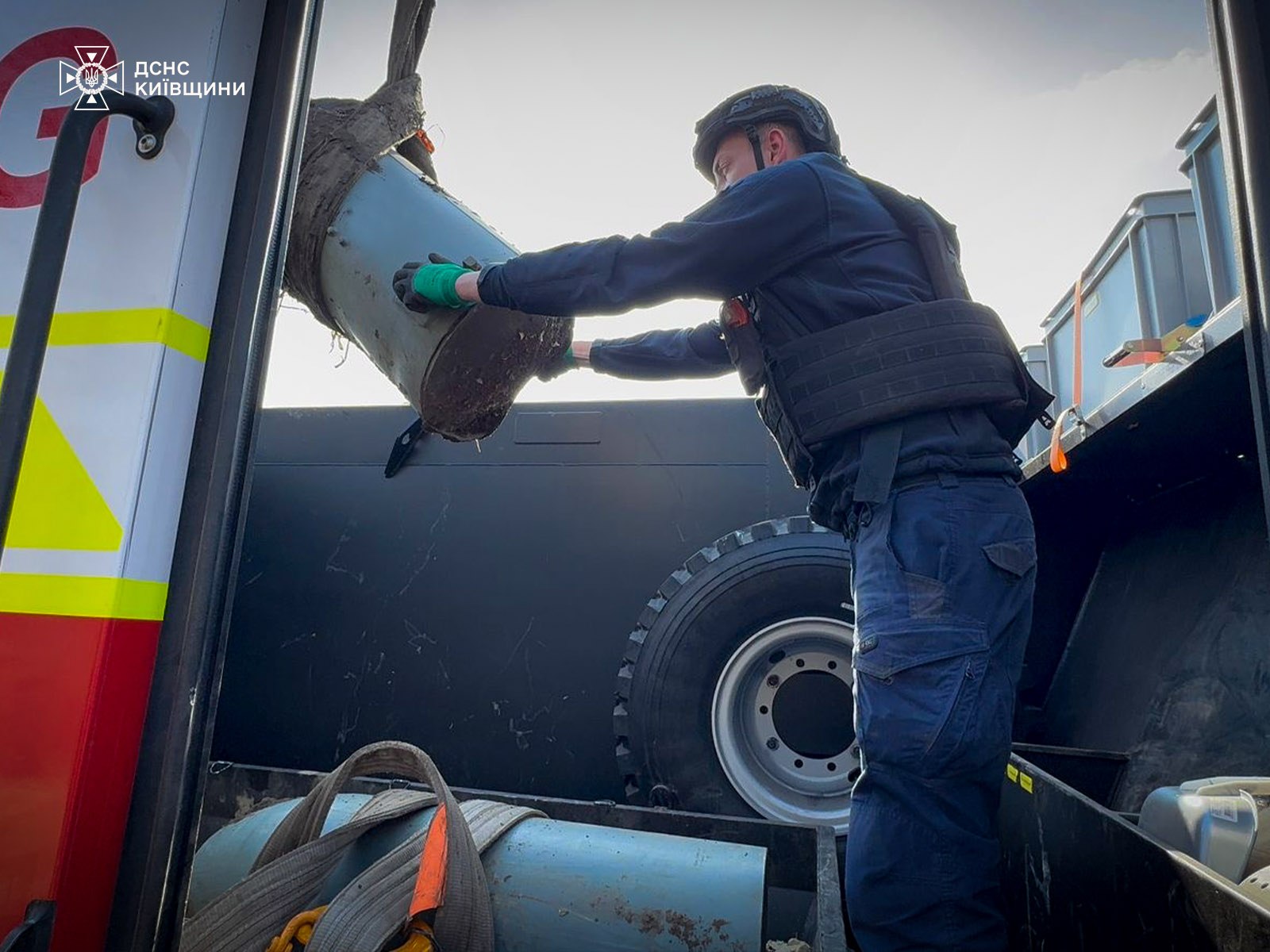 Частини ракет Х-101 виявили в полі на Київщині