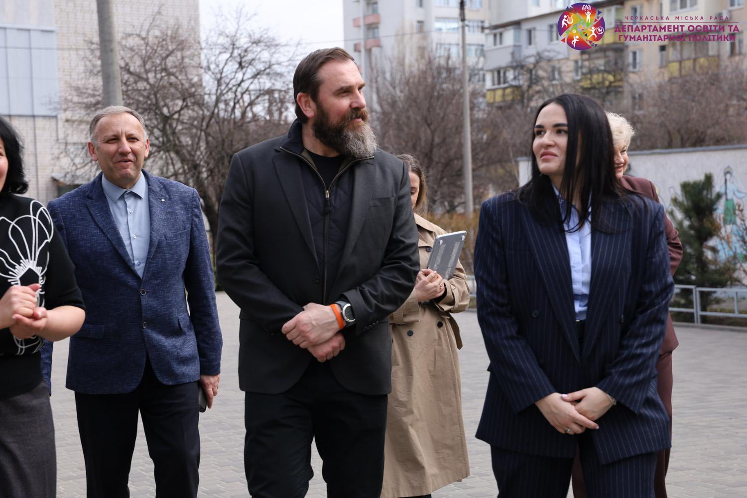 Міністр освіти Оксен Лісовий відвідав школи у Черкасах. Фото