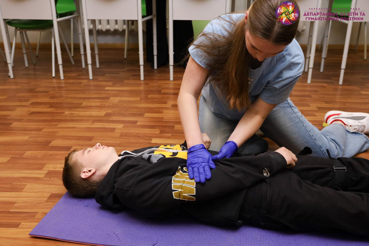 Міністр освіти Оксен Лісовий відвідав школи у Черкасах. Фото - фото 10