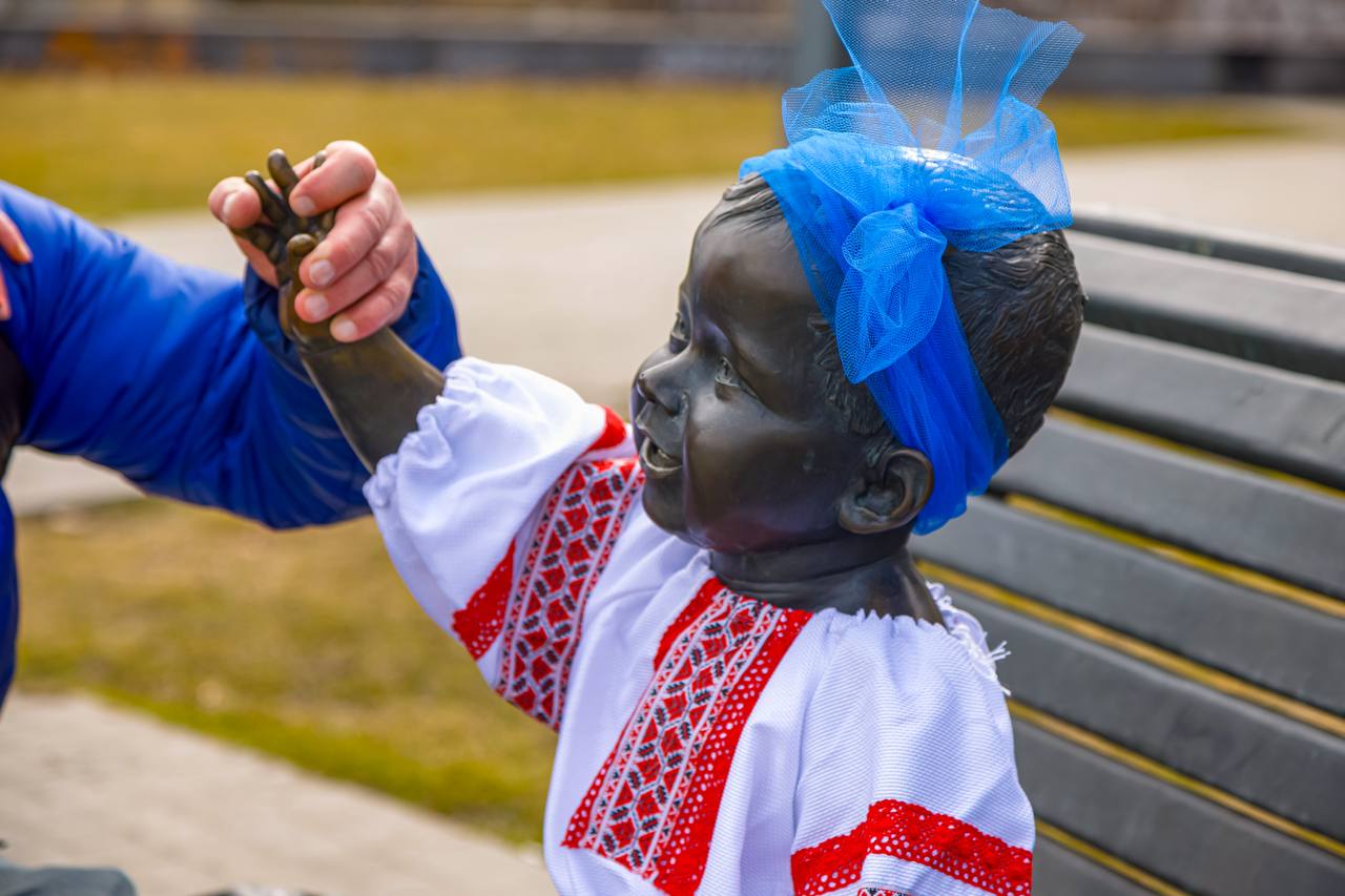 Малюків-засновників Києва переодягли до 12 річниці Нацгвардії - фото 5