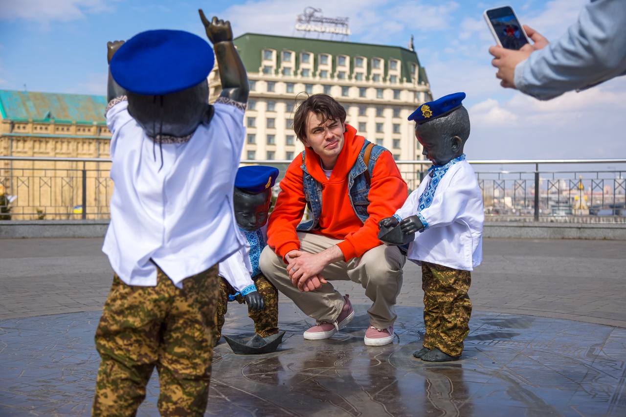 Малюків-засновників Києва переодягли до 12 річниці Нацгвардії - фото 2